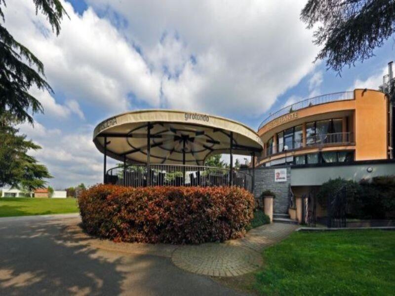Hotel Pineta Busto Arsizio Kültér fotó