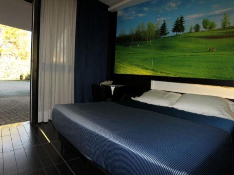 Hotel Pineta Busto Arsizio Kültér fotó
