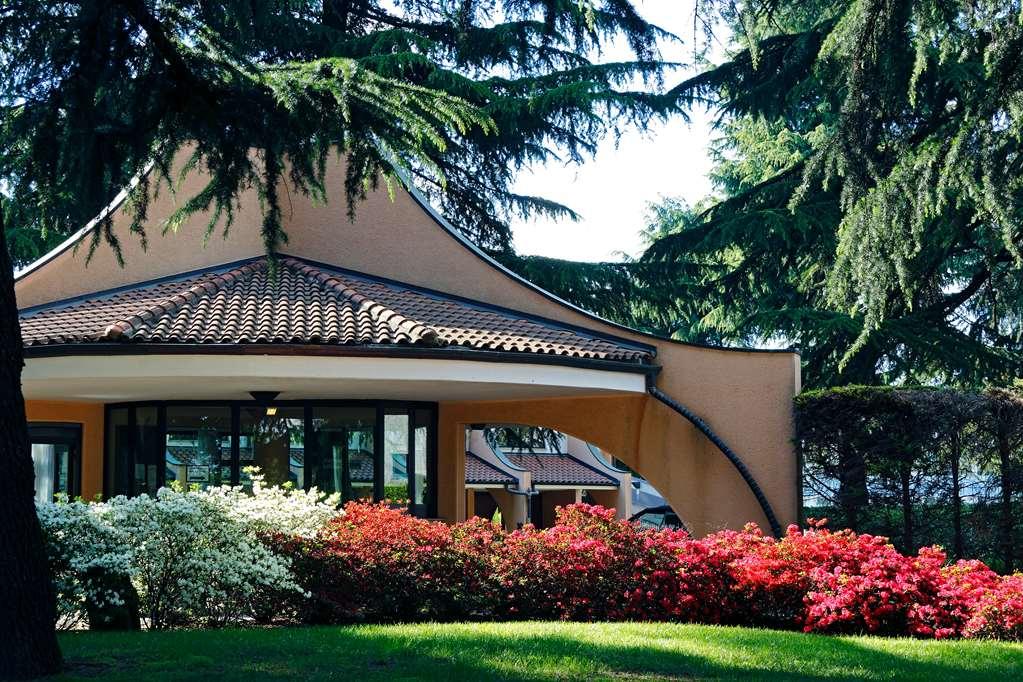 Hotel Pineta Busto Arsizio Kültér fotó