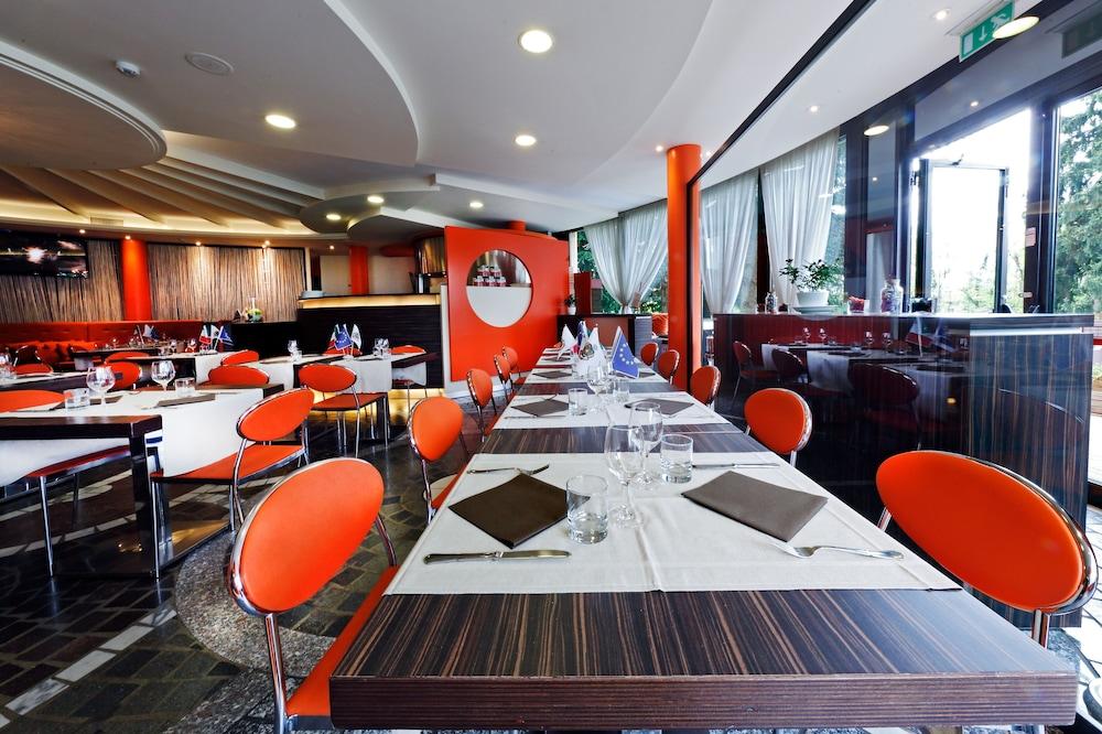 Hotel Pineta Busto Arsizio Kültér fotó