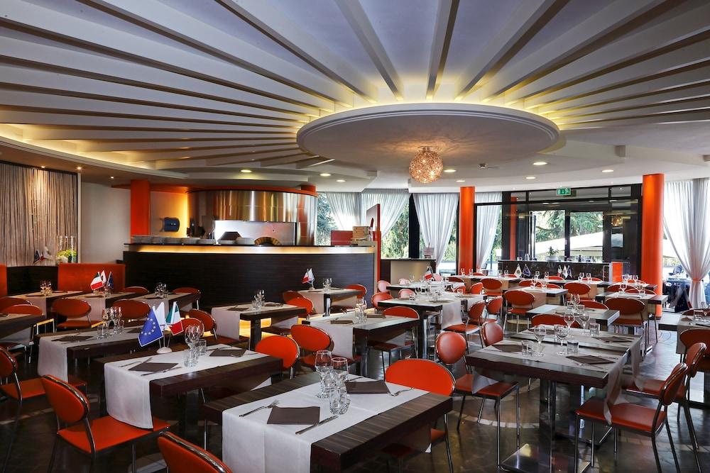 Hotel Pineta Busto Arsizio Kültér fotó