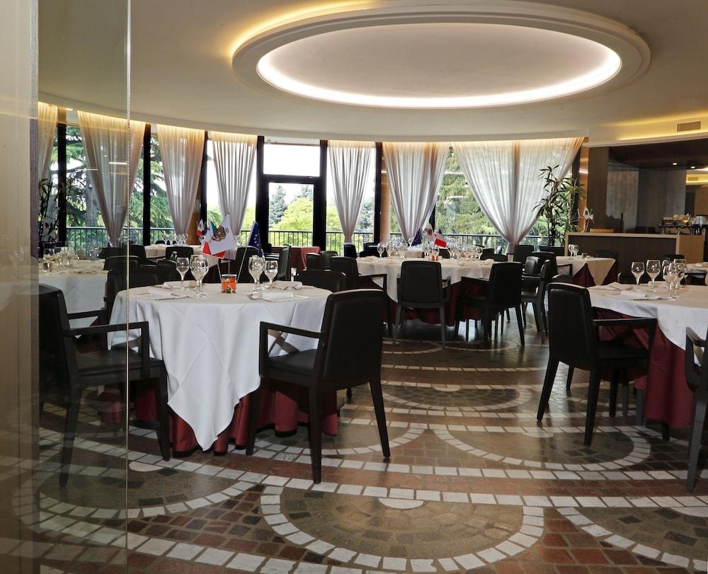 Hotel Pineta Busto Arsizio Kültér fotó