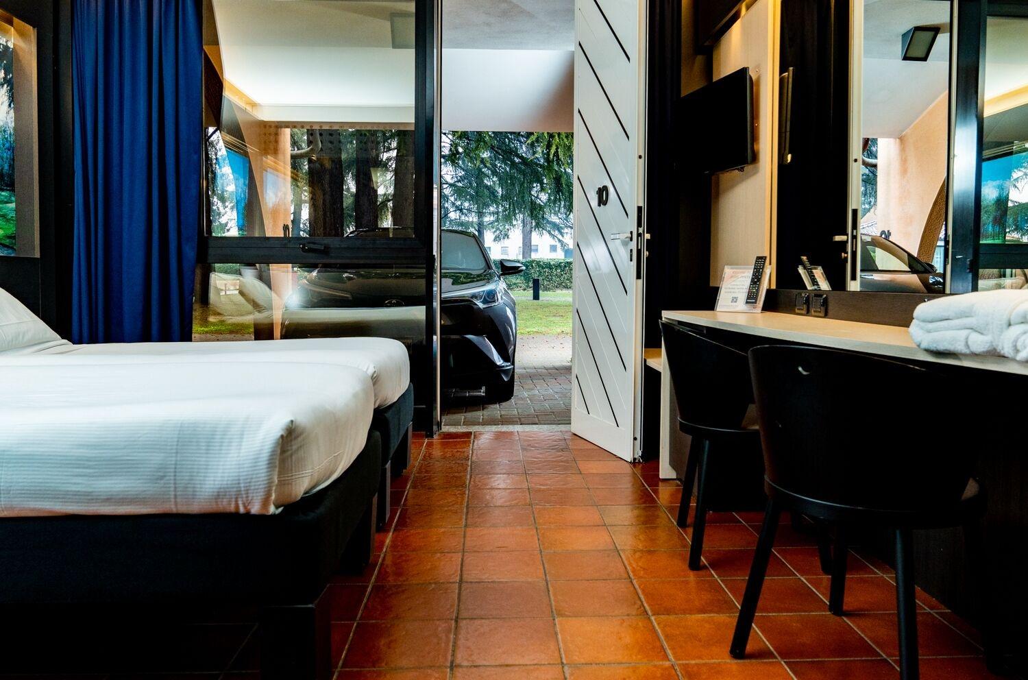 Hotel Pineta Busto Arsizio Kültér fotó