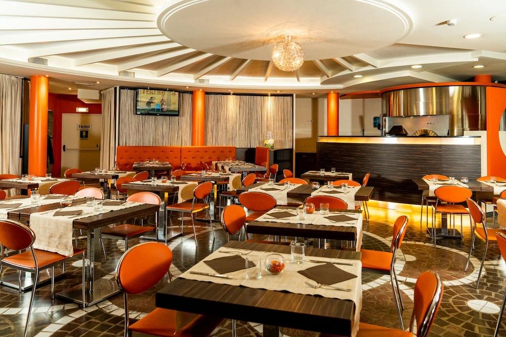 Hotel Pineta Busto Arsizio Kültér fotó